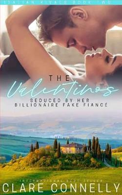 Seduced by Her Billionaire Fake Fiancé by Clare Connelly