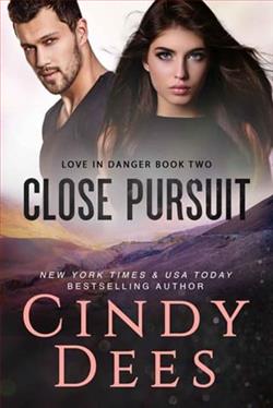 Close Pursuit by Cindy Dees